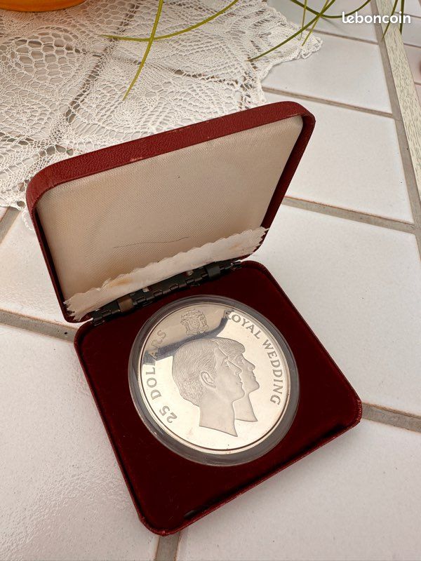 Pièce en argent 25 dollars Mariage du prince Charles (image 3)