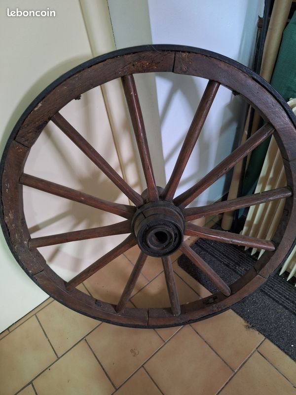 Roue en bois (image 1)