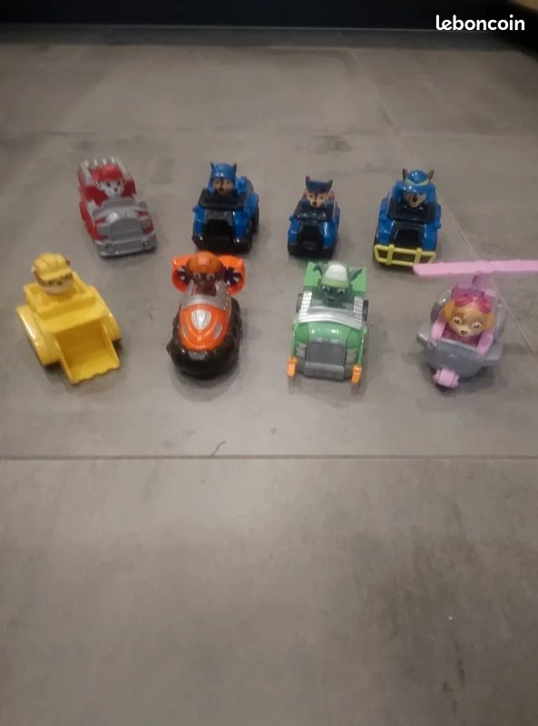 Lot de 8 véhicules plastiques - Paw Patrol - Pat Patrouille (image 1)