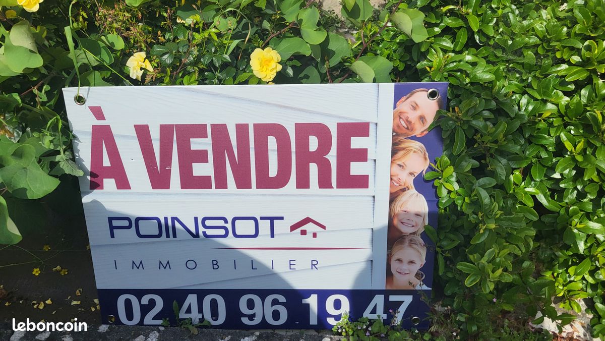 Terrain 5287 m² · à Vallons-de-l'Erdre · 5 287 m² · 70 500 €