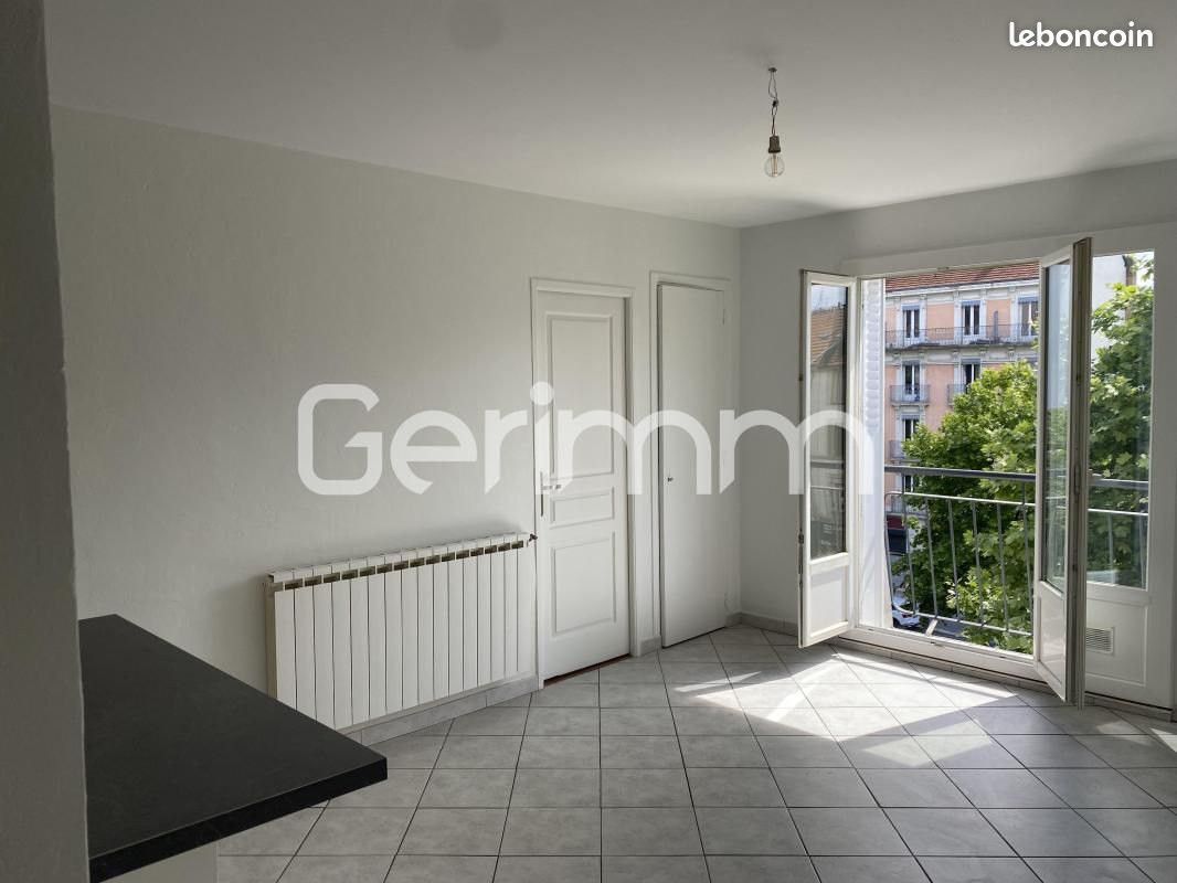 Appartement 3 pièces 45 m² · à Grenoble · 45 m² · 670 €