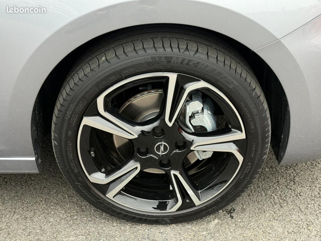 Opel Corsa 1.2 Turbo 100 ch BVM6 GS (image 32)
