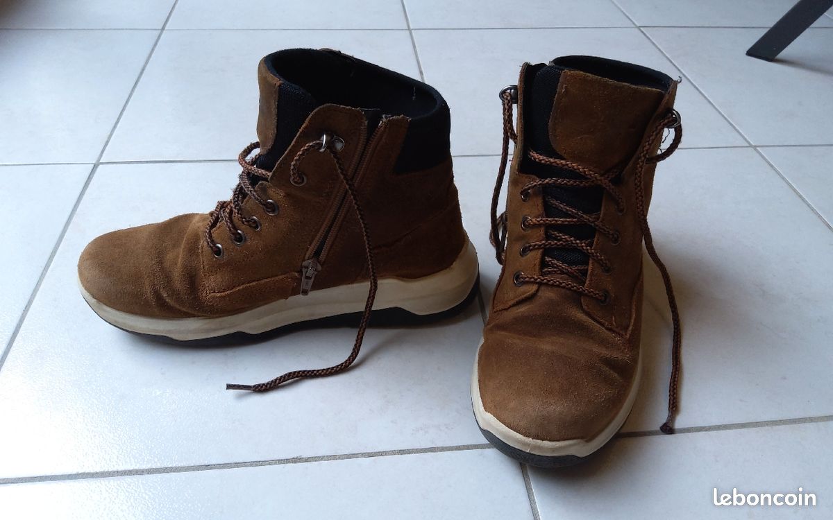 Chaussures enfant montantes taille 36 (marque Superfit) (image 1)