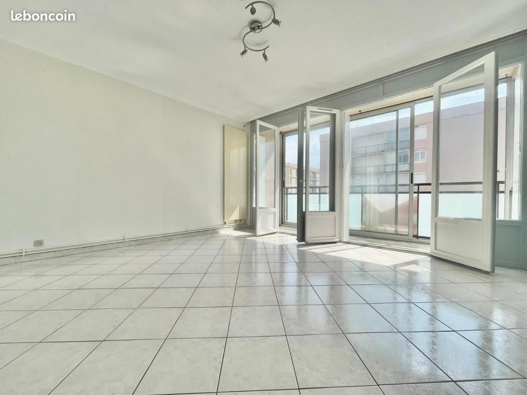 Appartement 4 pièces 75 m² · à Guilherand-Granges · 75 m² · 730 €/mois