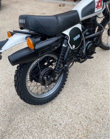 Yamaha XT500 1988 Noir et Argent 1/18