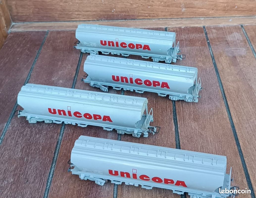 MARKLIN LOT 4 wagons modélisme ferroviaire train HO Germany chemin de