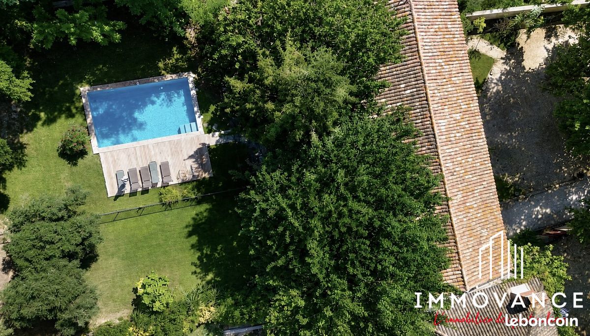 Maison 8 pièces 335 m² · à Aimargues · 335 m² · 749 000 €
