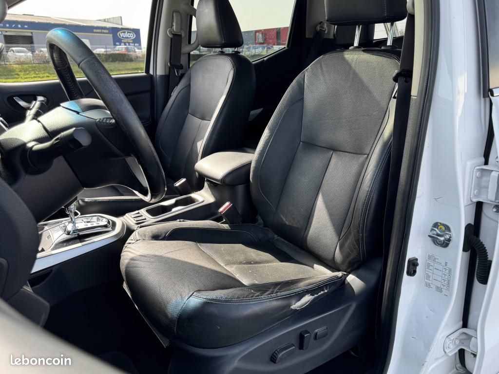 NISSAN NP300 NAVARA 2.3 dCi 190ch BVA DOUBLE CABINE Tekna (image 19)