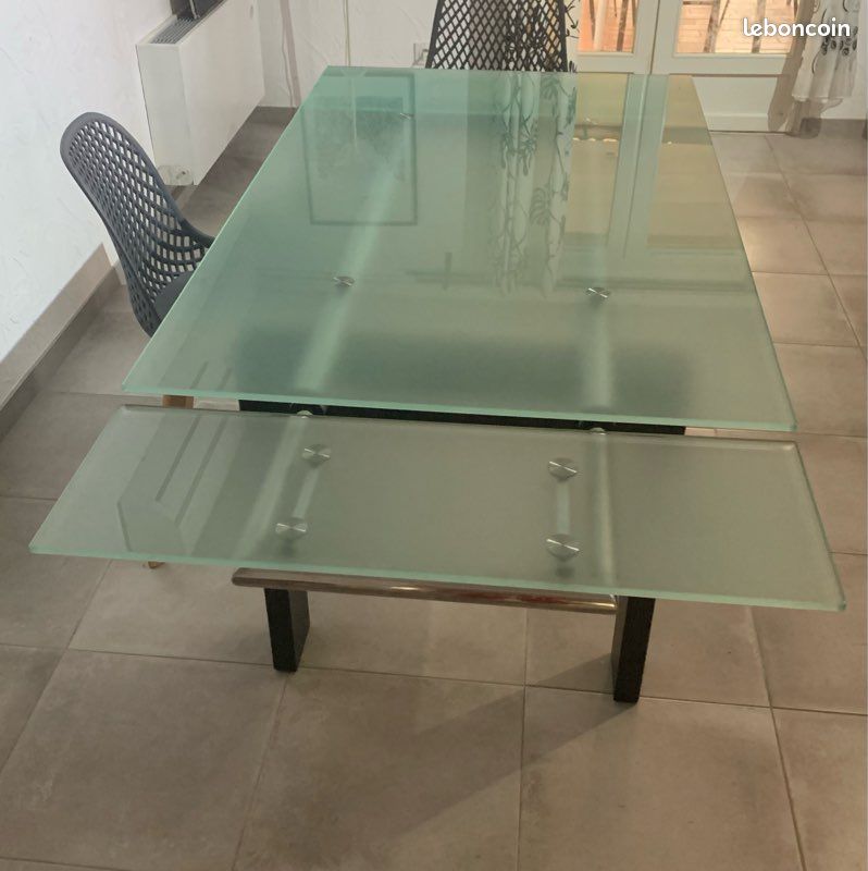 Table en verre trempé (image 2)