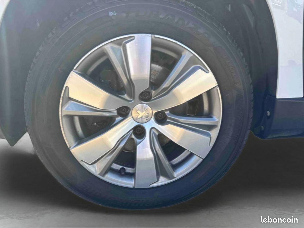 Peugeot 2008 1.2 PureTech 110ch Style S&S (image 10)