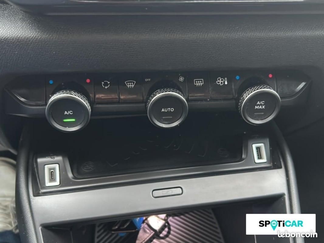 Citroën C4 PureTech 130 S&S BVM6 Feel Pack (image 16)
