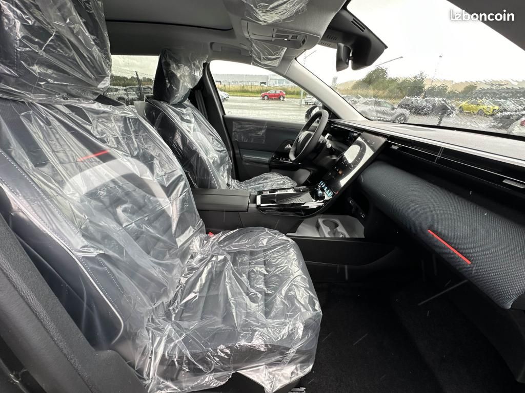 CITROEN C5 AIRCROSS C5 Aircross 1.2i Hybride - 145 S&S - Max + TOIT OUVRANT (image 18)