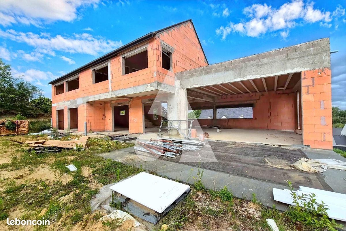 Maison 8 pièces 280 m² · à Luzarches · 280 m² · 572 000 €