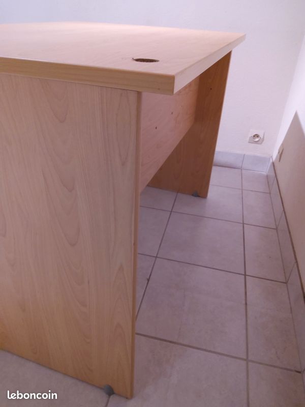 Bureau avec tablette coulissante pour clavier informatique (image 3)