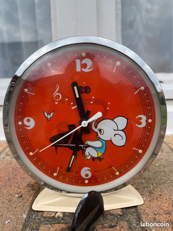 Réveil Mécanique Rétro YUNNIAN Avec Calendrier Inversé - Date Jour Heure Salon Bureau