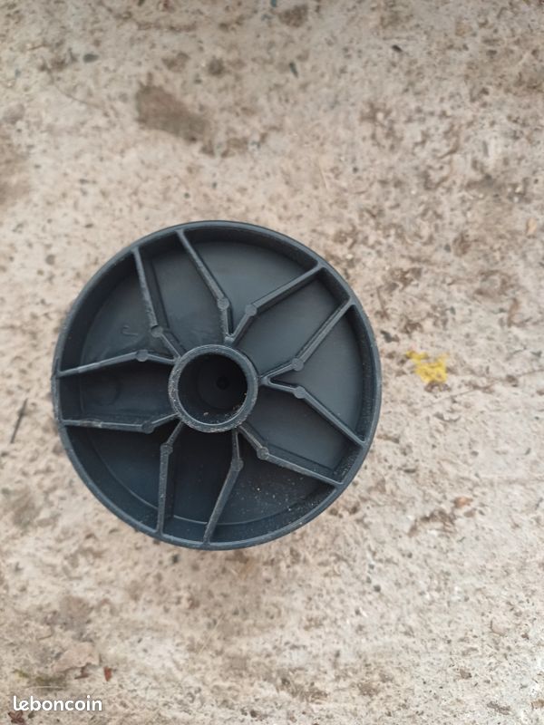 Roue plastique (image 2)