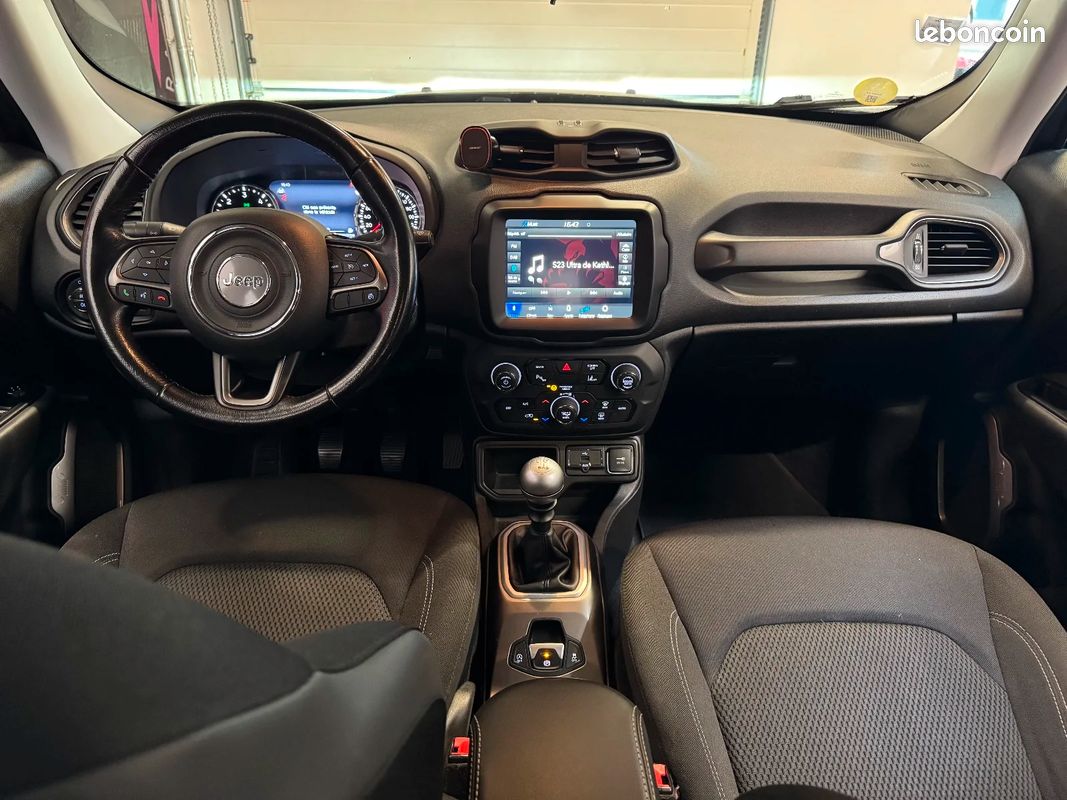 JEEP RENEGADE 1.6 l MultiJet 120 ch BVM6 Limited (image 17)
