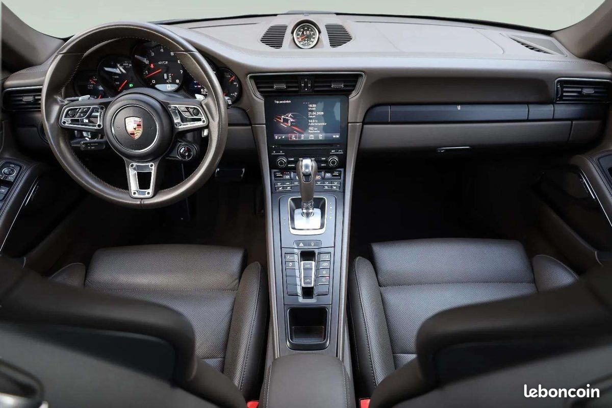 Porsche 911 TARGA 4 GTS * 450 ch * PDK * Burmester * PDLS+ * R20 (image 14)