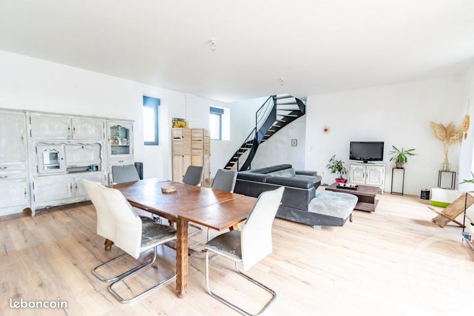 Propriété 6 pièces 200 m²