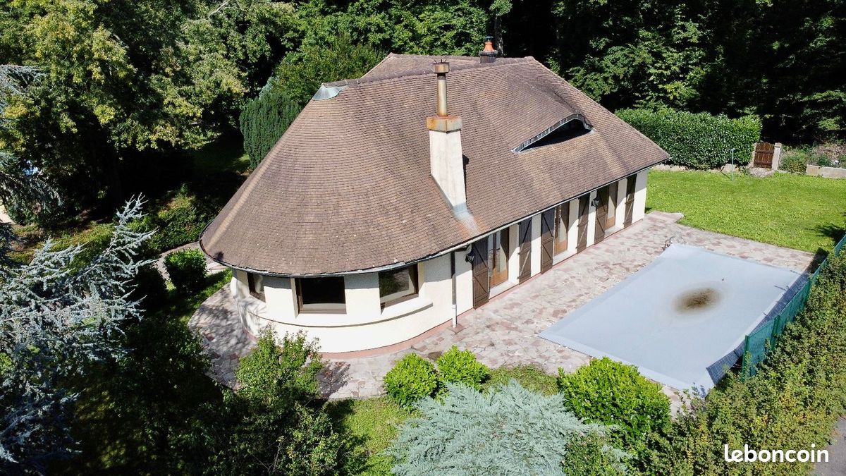 Maison 7 pièces 188 m² · à Lure · 188 m² · 269 000 €