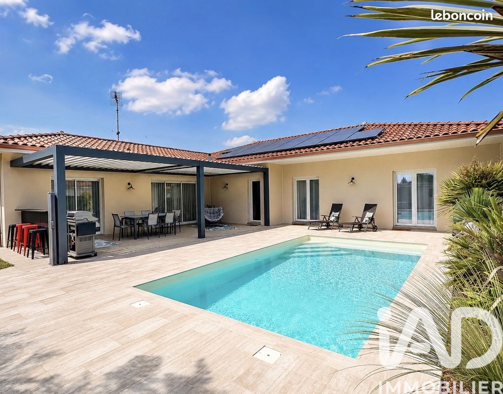 Maison 5 pièces 131 m² · à Bégaar · 131 m² · 379 000 €