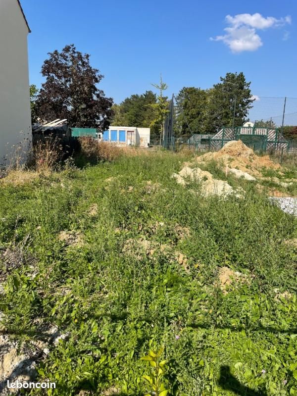 Terrain 255 m² Noyon · 30 000 €