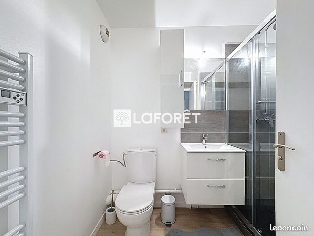 https://img.leboncoin.fr/api/v1/lbcpb1/images/31/c3/15/31c3151b58961375ce29493f67378c3ba6e672ae.jpg?rule=ad-image