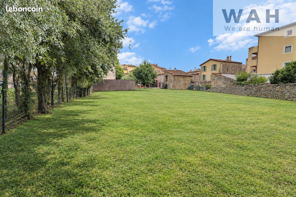 Terrain 1050 m² · à Lodève · 1 050 m² · 68 000 €