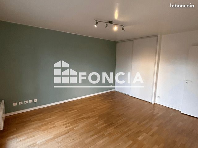 Appartement a louer  - 1 pièce(s) - 27.6 m2 - Surfyn