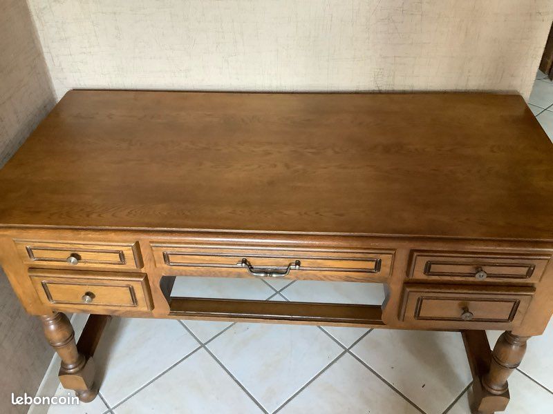 Bureau (image 2)