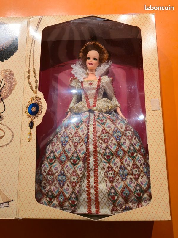 Barbie Mattel Elizabethan Queen 12792 – Poupée Vintage Reine Élisabéthaine