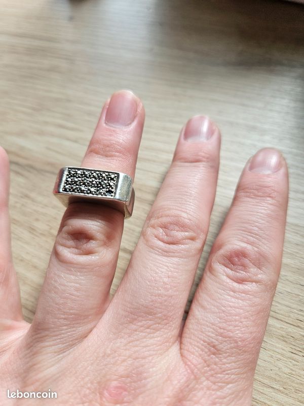 BAGUE ANCIENNE ARGENT massif vermeil et Petit Diamant Chevalière T55