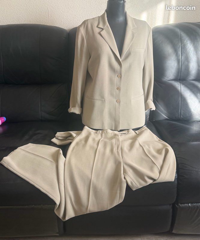 Ensemble Tailleur Pantalon Gérard Darel Beige - T44 - Fluidité & Élégance (image 2)