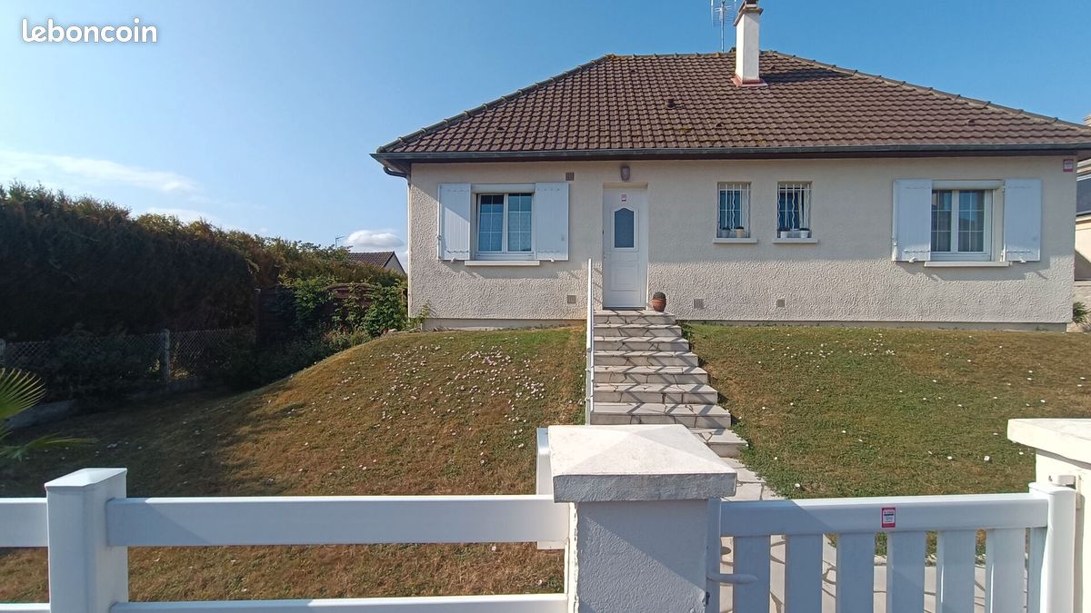 Maison 6 pièces 92 m² · à Lion-sur-Mer · 92 m² · 1 300 €