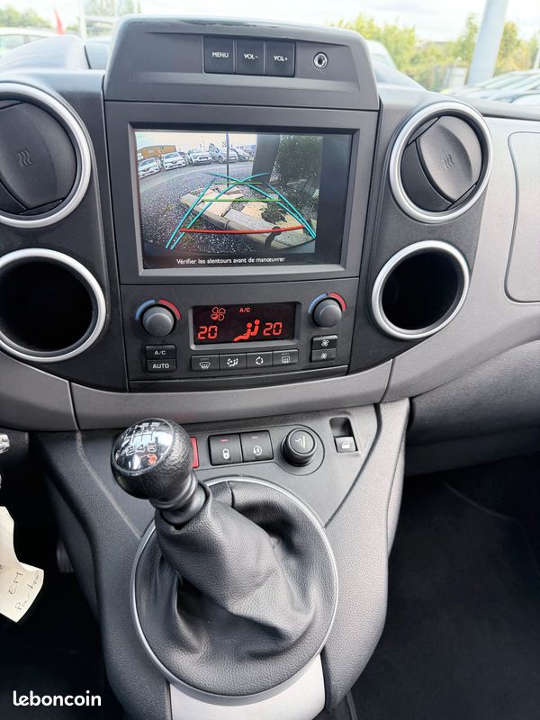 PEUGEOT PARTNER TEPEE 1.6 BlueHDi 120ch S&S BVM6 Outdoor (image 2)