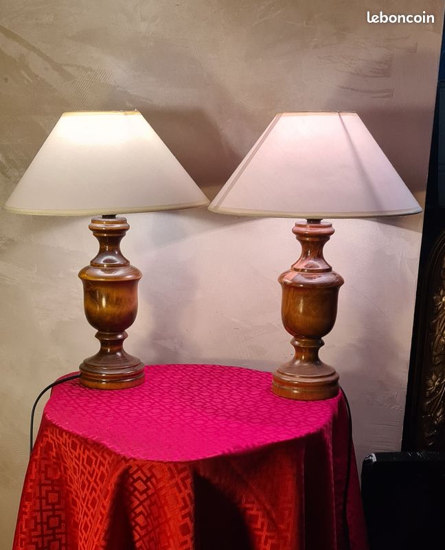 paire de lampe 1960 scandinave bois massif vernis et abat jo