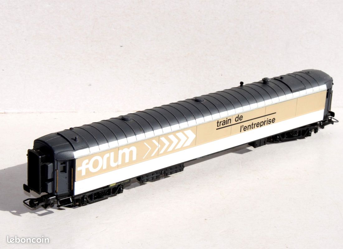 Jouef 1/87 ho 5306 voiture pub forum train de l'entreprise, wagon publicitaire, sncf (image 1)