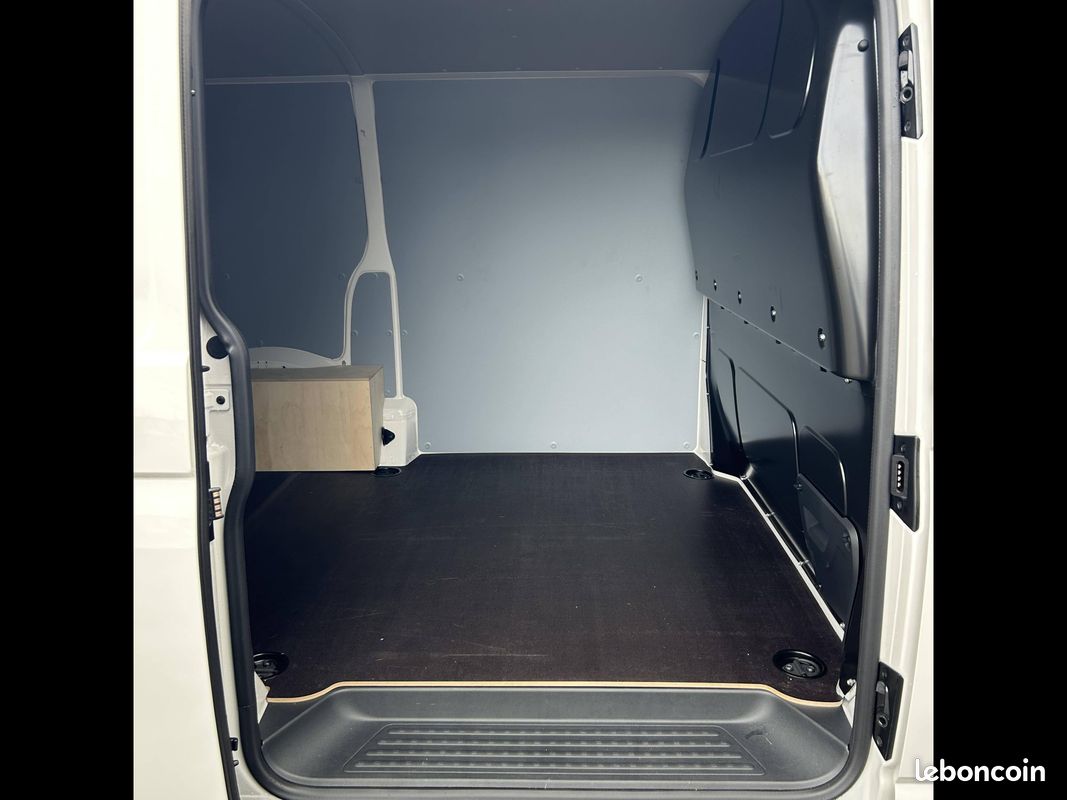 Volkswagen utilitaires transporter 6.1 van l1h1 2.0 tdi 110 bvm5 business (image 6)