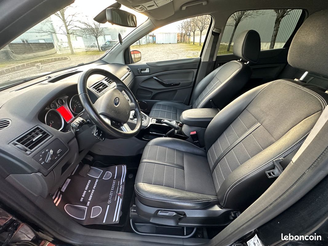 Ford Kuga 2.0 TDCi Titanium 163 CV 4x4 Très Bon Etat... (image 9)