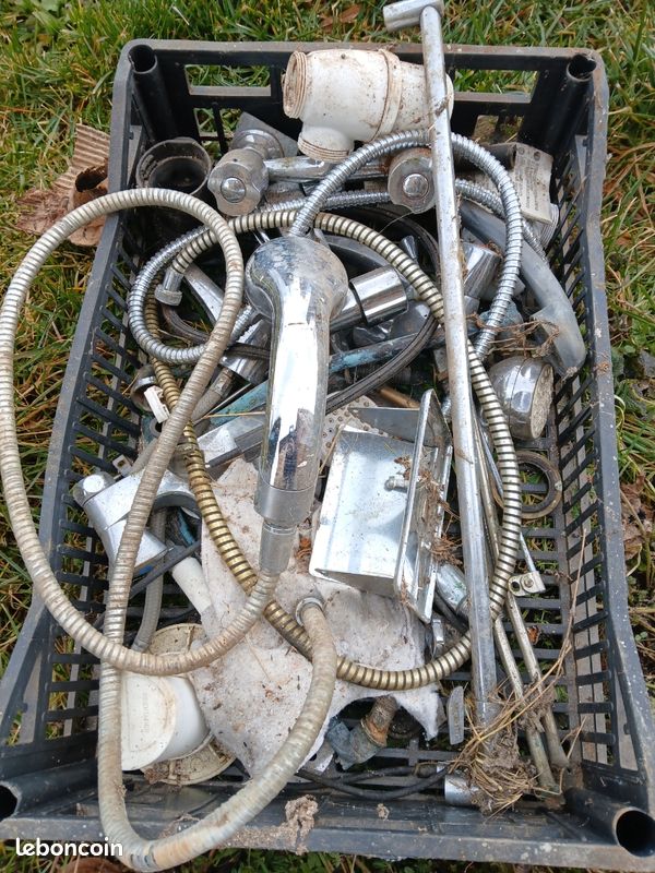 Divers robinets (image 1)