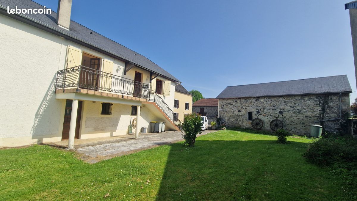 Maison 10 pièces 174 m² · à Ogeu-les-Bains · 174 m² · 241 000 €