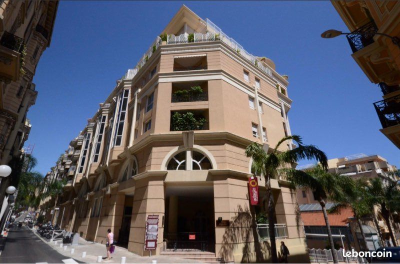 Appartement 1 pièce 30 m² · à Beausoleil · 30 m² · 1 300 €/mois