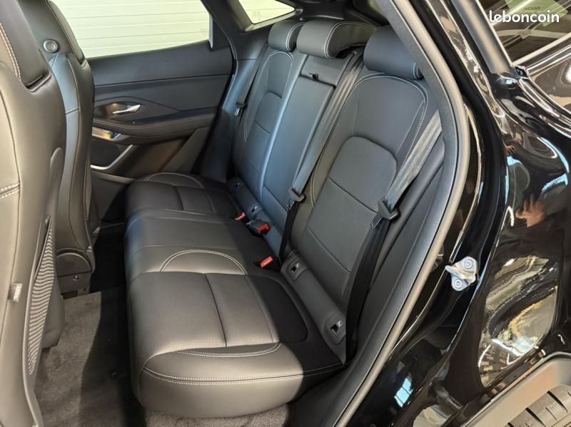 Jaguar E-Pace P270e PHEV 269ch R-Dynamic SE (image 11)