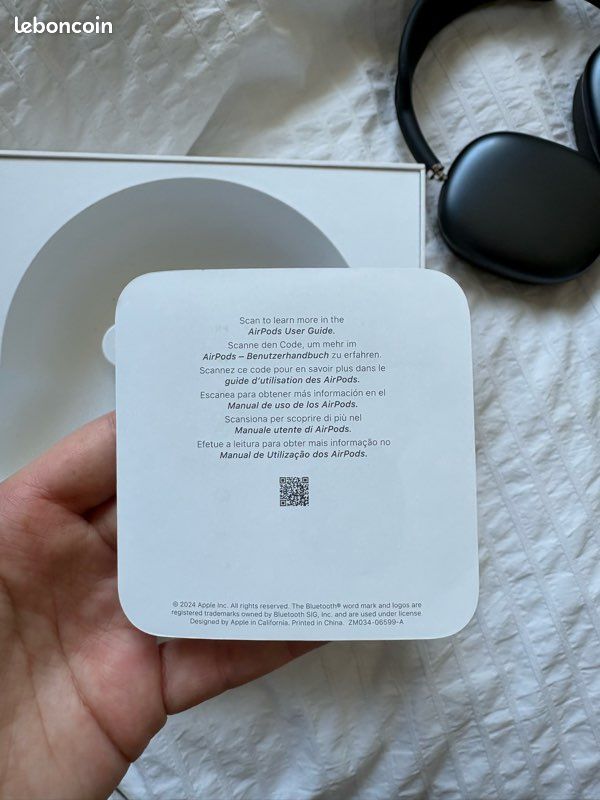 AirPods Max (image 10)