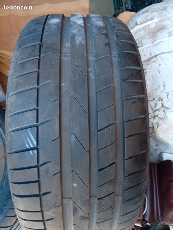 Petlas Velox Sport PT741 XL 235/45R17 97W - Pneu Été Haute Performance
