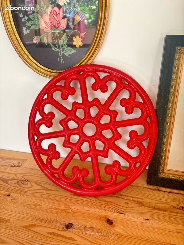 Dessous de plat en fonte rouge – Ma Déco Industrielle
