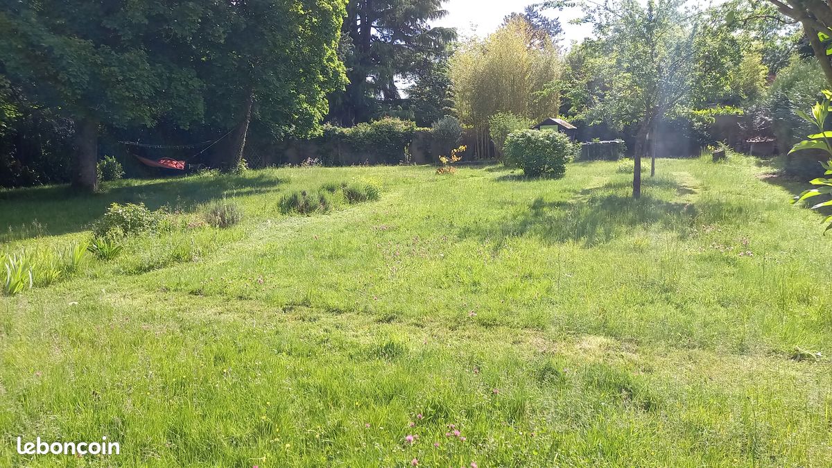 Terrain . 780 m² Béhoust · 198 000 €