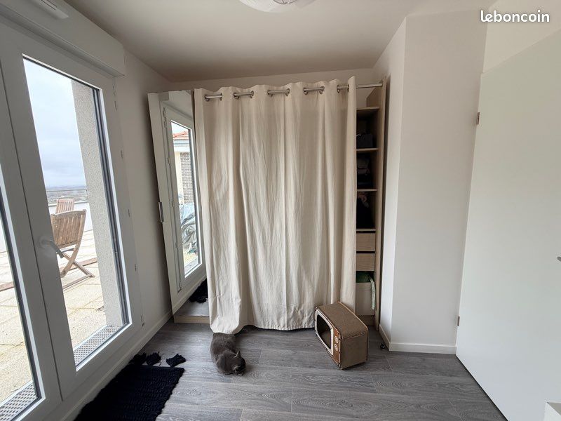 Armoire 2m (image 1)