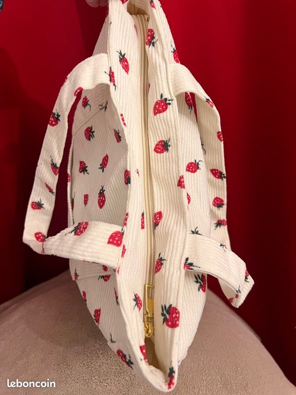 🍓Sac fourre tout en velours côtelé blanc et motifs de fraises neuf korean fashion (image 12)