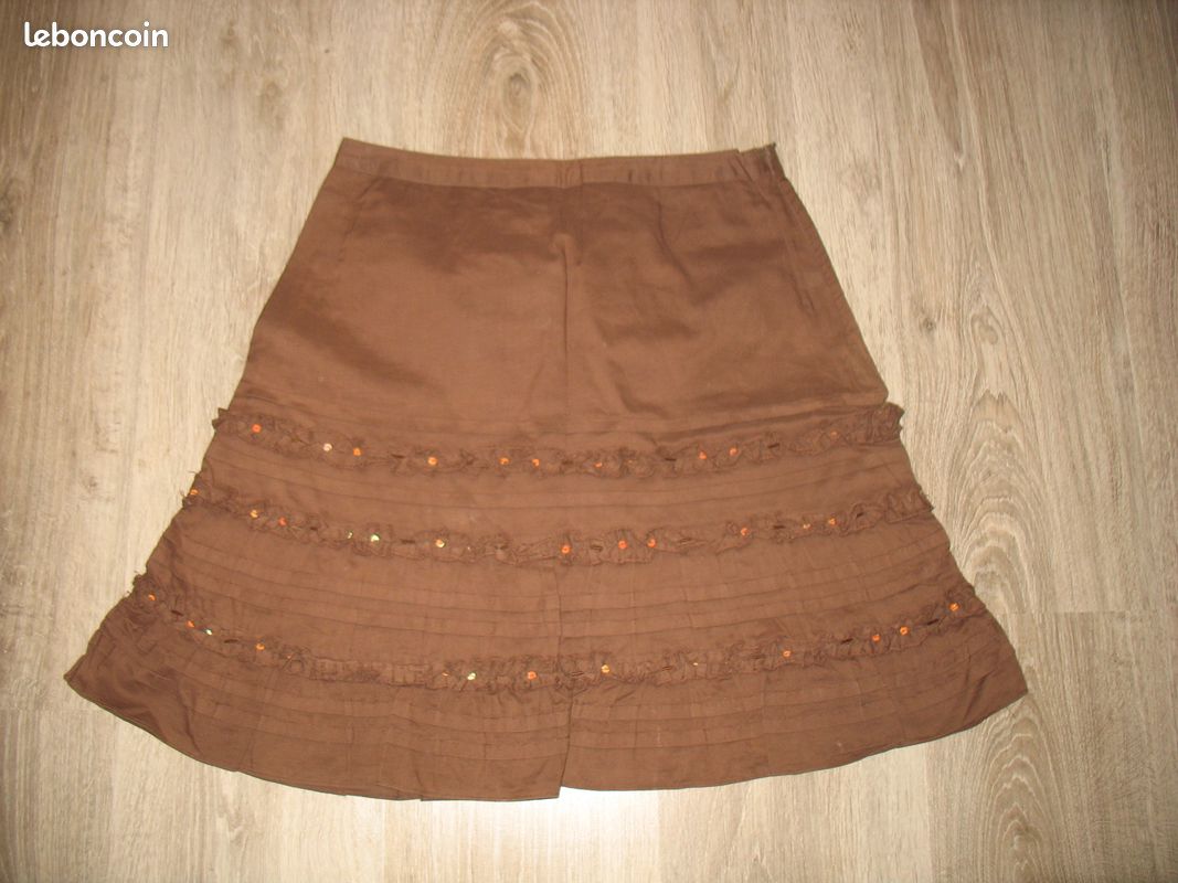 Robes Jupes Jupe Marron Camaieu Une Jupe Marron Taille 36 Marque